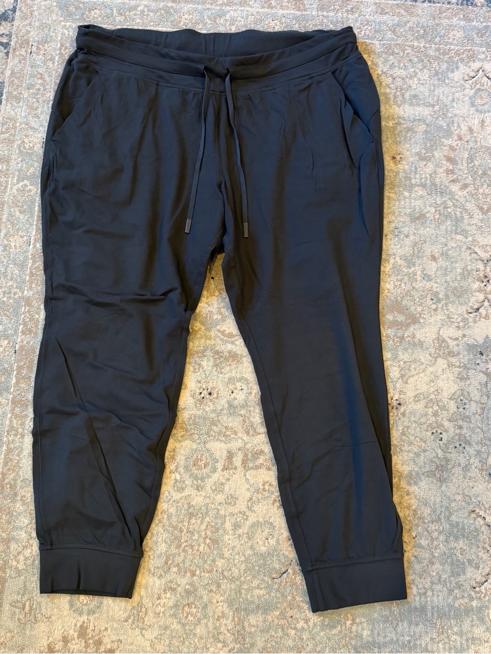 lululemon athletica Black Women's pants size 20 xxl Joggers with Drawstring